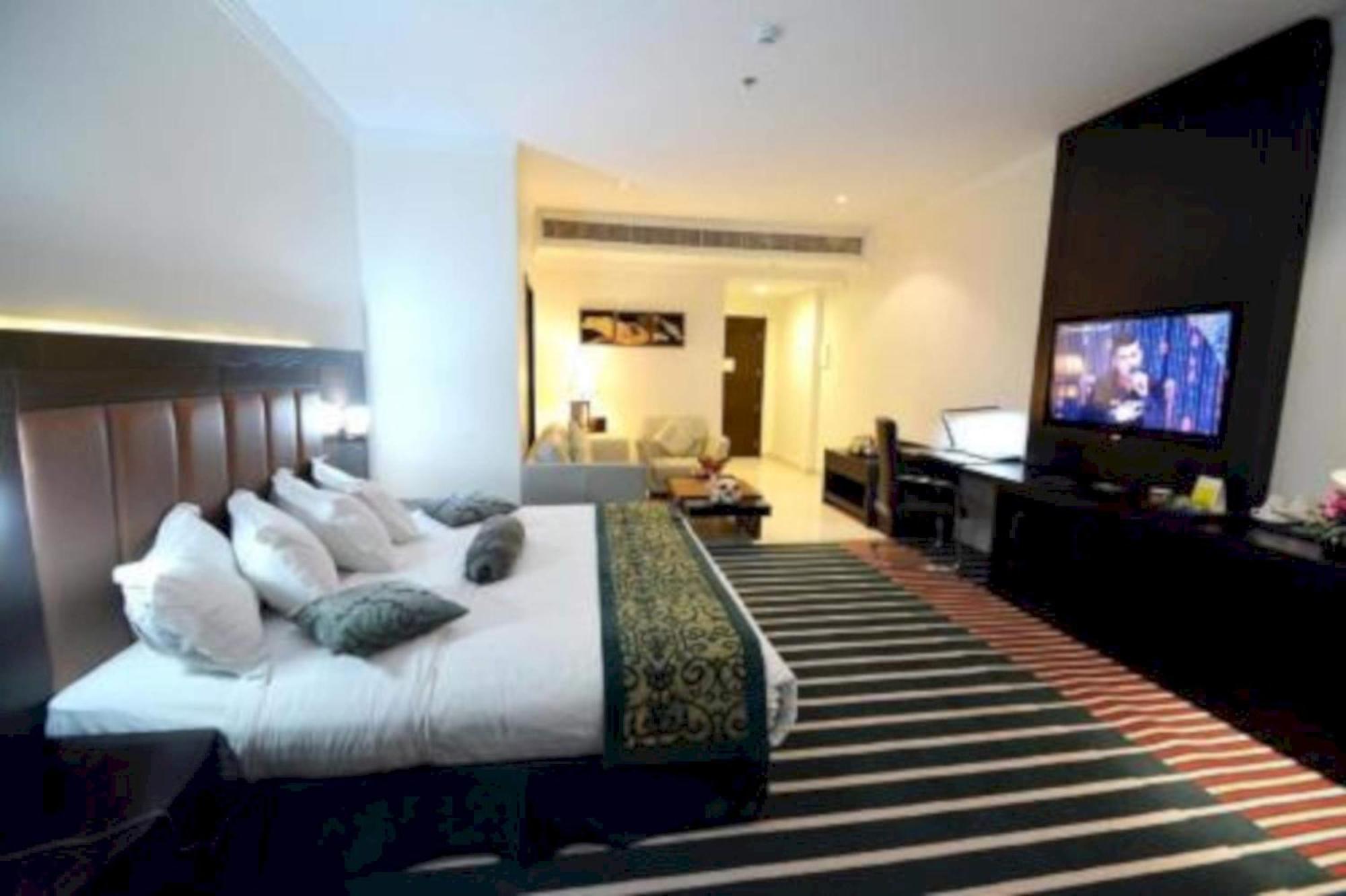 Sunday Millennia Hotel Riadh Exterior foto