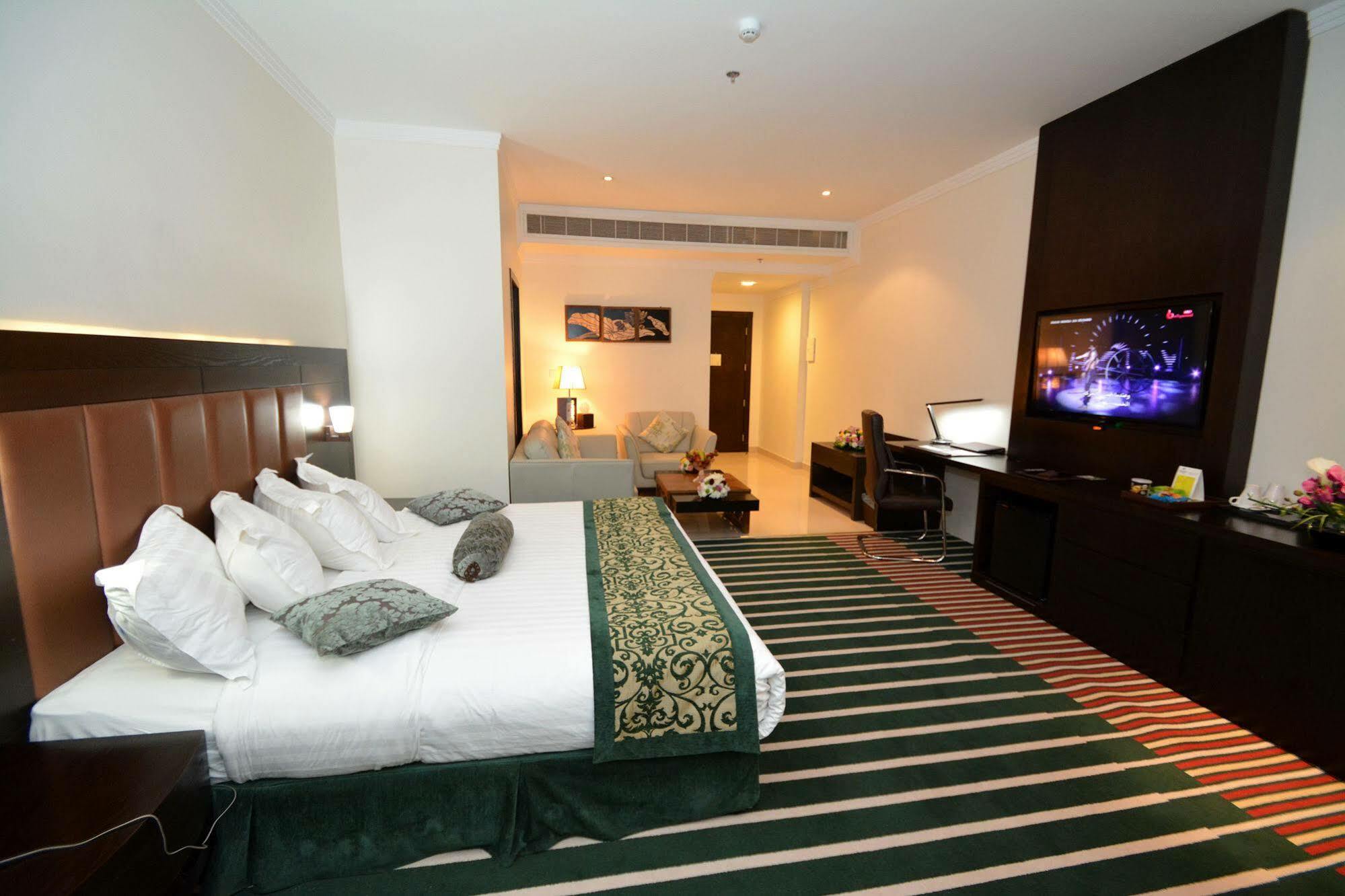 Sunday Millennia Hotel Riadh Exterior foto